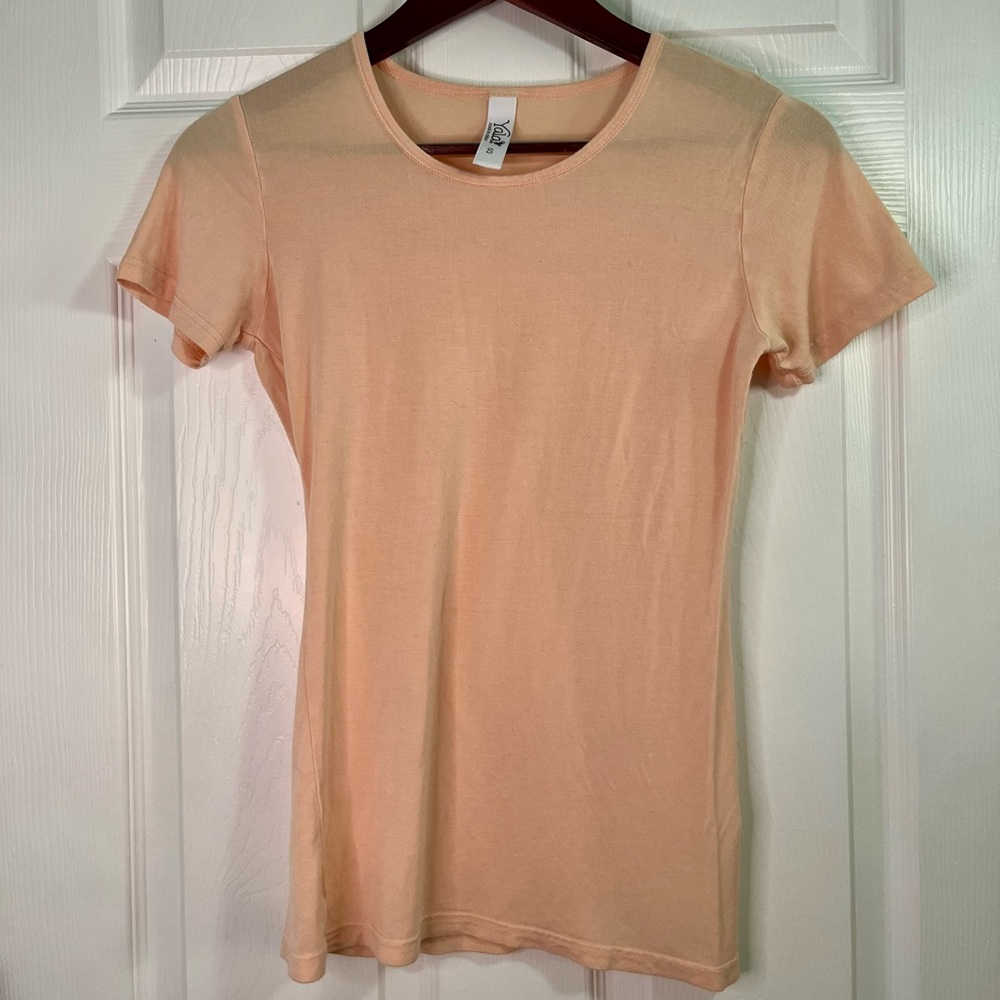 Light peach crew neck tee
